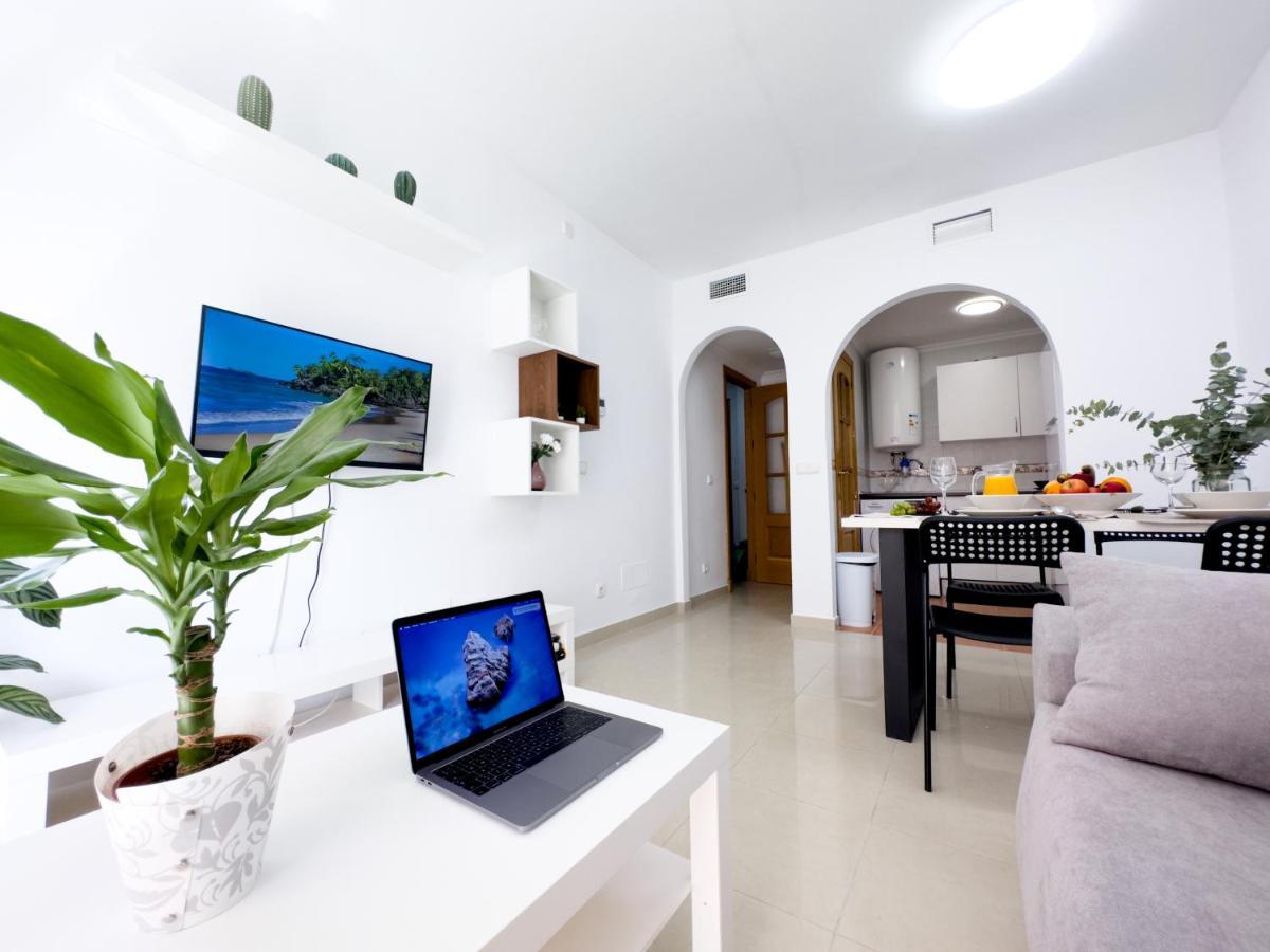 Playa Sun Apartment San Luis de Sabinillas Exterior photo